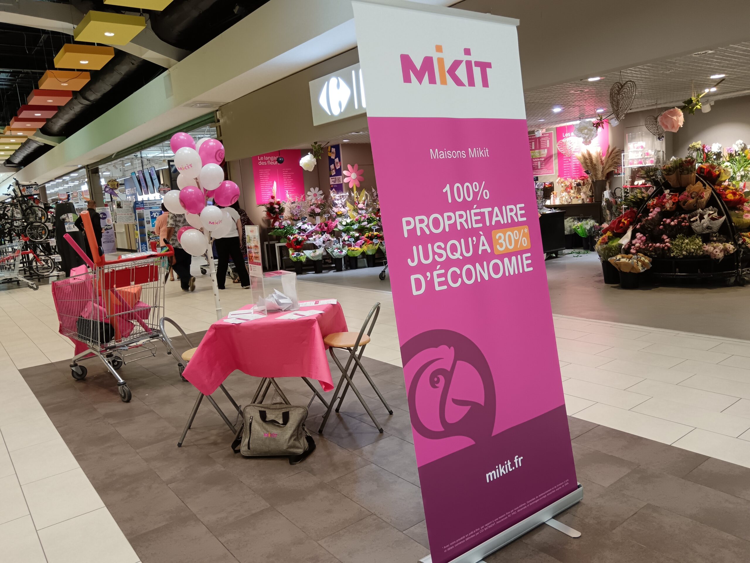 Stand Mikit Sainte Savine à Carrefour Saint-André-les-Vergers