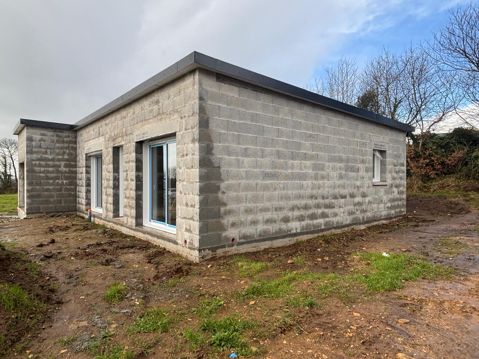 SERGE ET ALICE A PLOGONNEC: MAISON HORS D'EAU HORS D'AIR